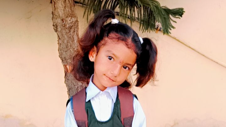 Hilf der kleinen Jannat zu der Bildung, die sie verdient. campaign photo, 1 of 3