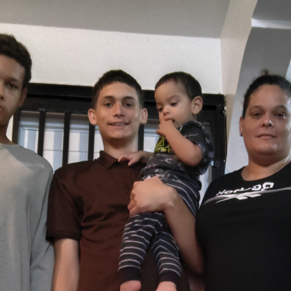 Ayudar A Familia