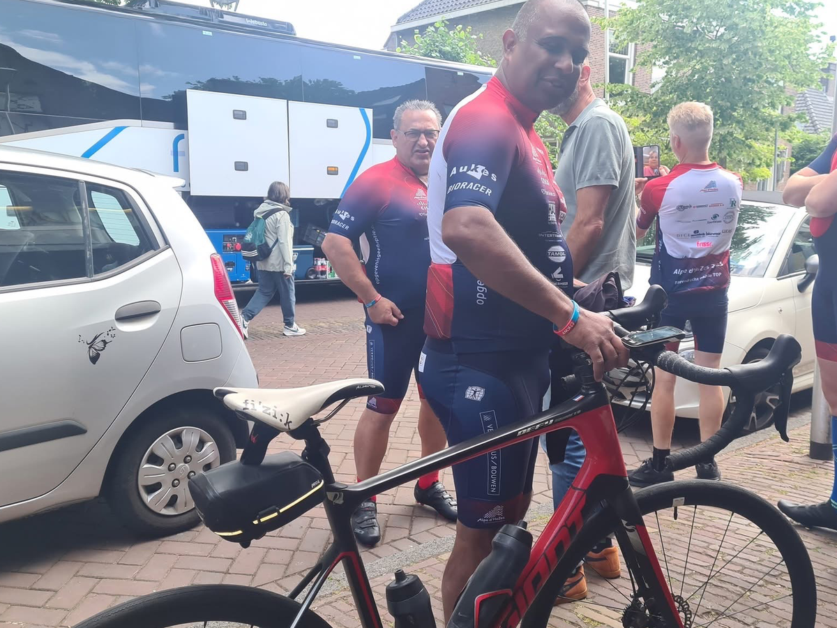 ♂️ Help Marcel weer op de fiets – voor Alpe d’HuZes! campaign photo, 1 of 4
