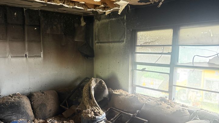 Photo de la campagne Help My Family Rebuild After House Fire, 1 sur 7
