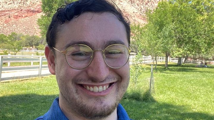Help Avigdor Propose and Start a New Chapter