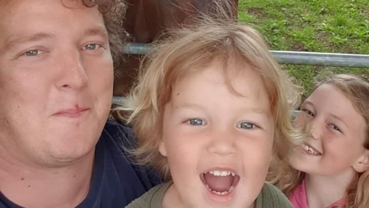 Donations for Roberts children Ava and Arthur campaign photo, 1 of 2