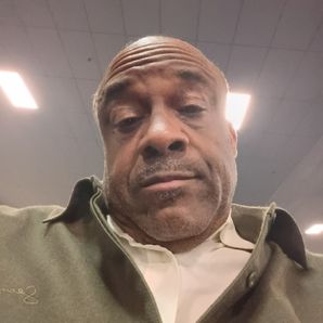 Vincent  Logan Backinstyleagainmultiservicecenter 