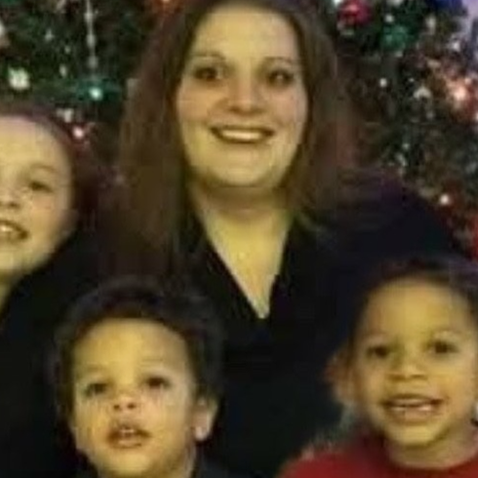 Help Andrea & Dennis Rebuild a Safe Home for Her Kids