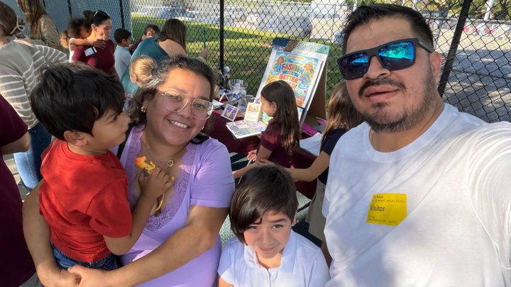 Help Kelly, Hector and the Kids With Immigration Expenses campaign photo, 1 of 3