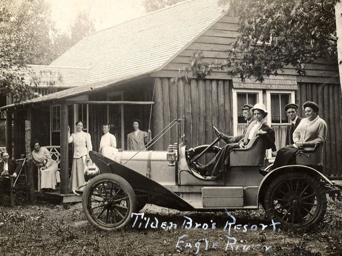 Save the Historic Tilden Log Cabin campaign photo, 1 of 3