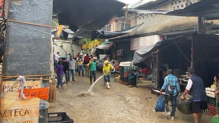 Apoyo para gente con pérdidas por Inundaciones campaign photo, 1 of 5