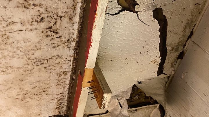 Single mom needs home repair ASAP campaign photo, 1 of 2