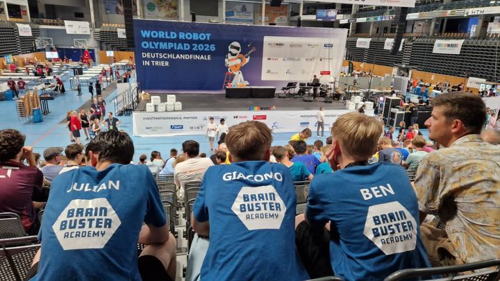 Auf dem Weg zum Robotik-Weltfinale campaign photo, 1 of 3