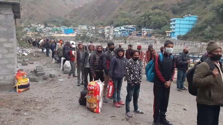 Support Nepali migrants stuck in Dharchula, India campaign photo, 1 of 2