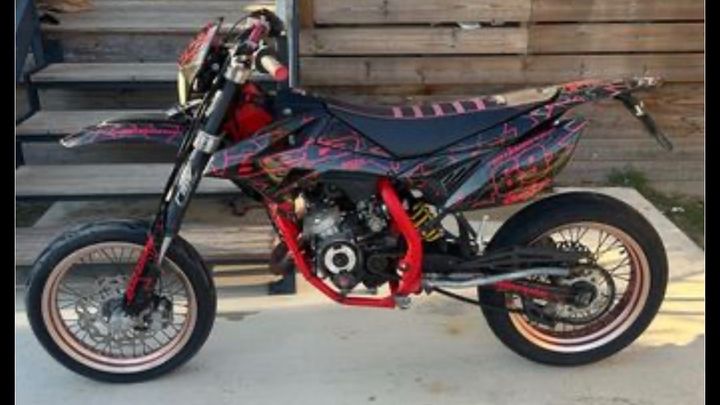 Achat d’une moto pour allez travailler et me déplacer campaign photo, 1 of 4
