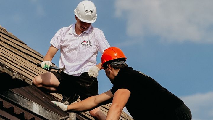 Roof Repair for Amy's Elderly Friend campaign photo, 1 of 3