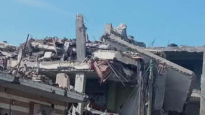 Help Mahmoud Rebuild in the Midst of Bombing and Famine campaign photo, 1 of 5
