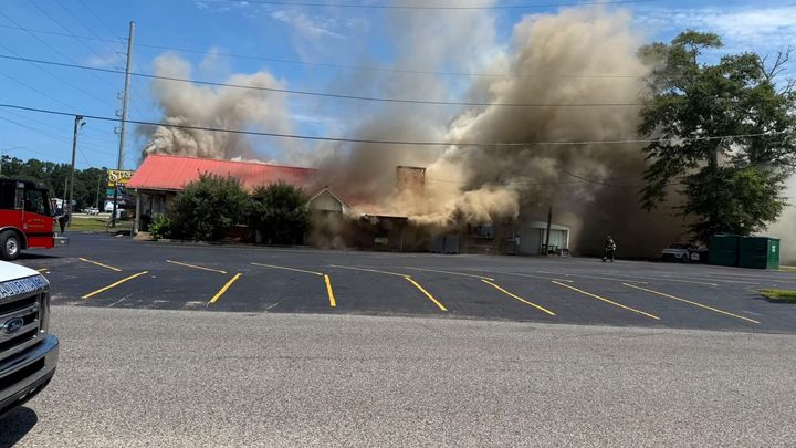 Support Street’s Restaurant Employees After Fire campaign photo, 1 of 3