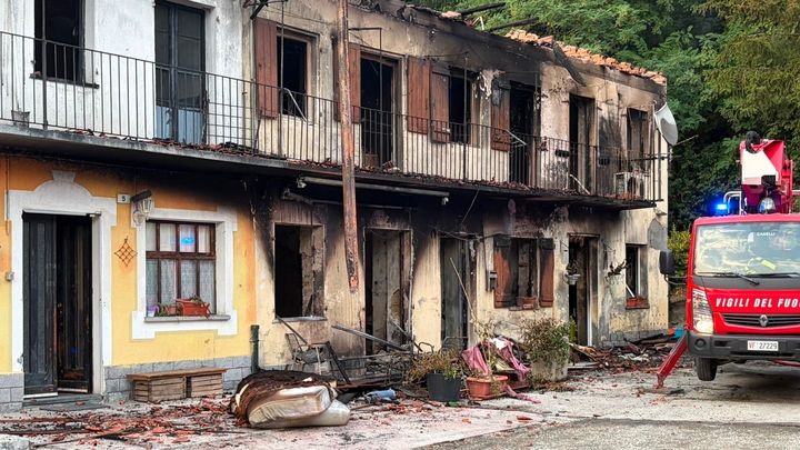 Sosteniamo la famiglia che ha perso tutto nell’incendio campaign photo, 1 of 3