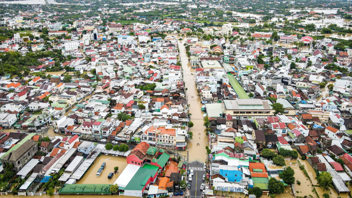 Support Khanh Hoa Flood Victims campaign photo, 1 of 8