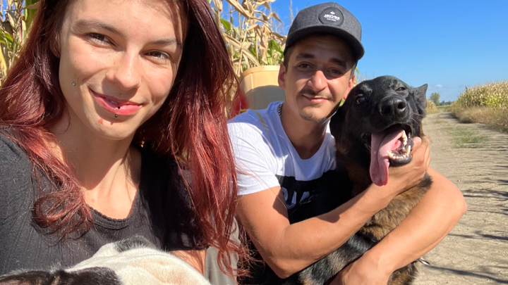 Aidez Jonathan et Jade a surmonter l'incendie de leur maison campaign photo, 1 of 8