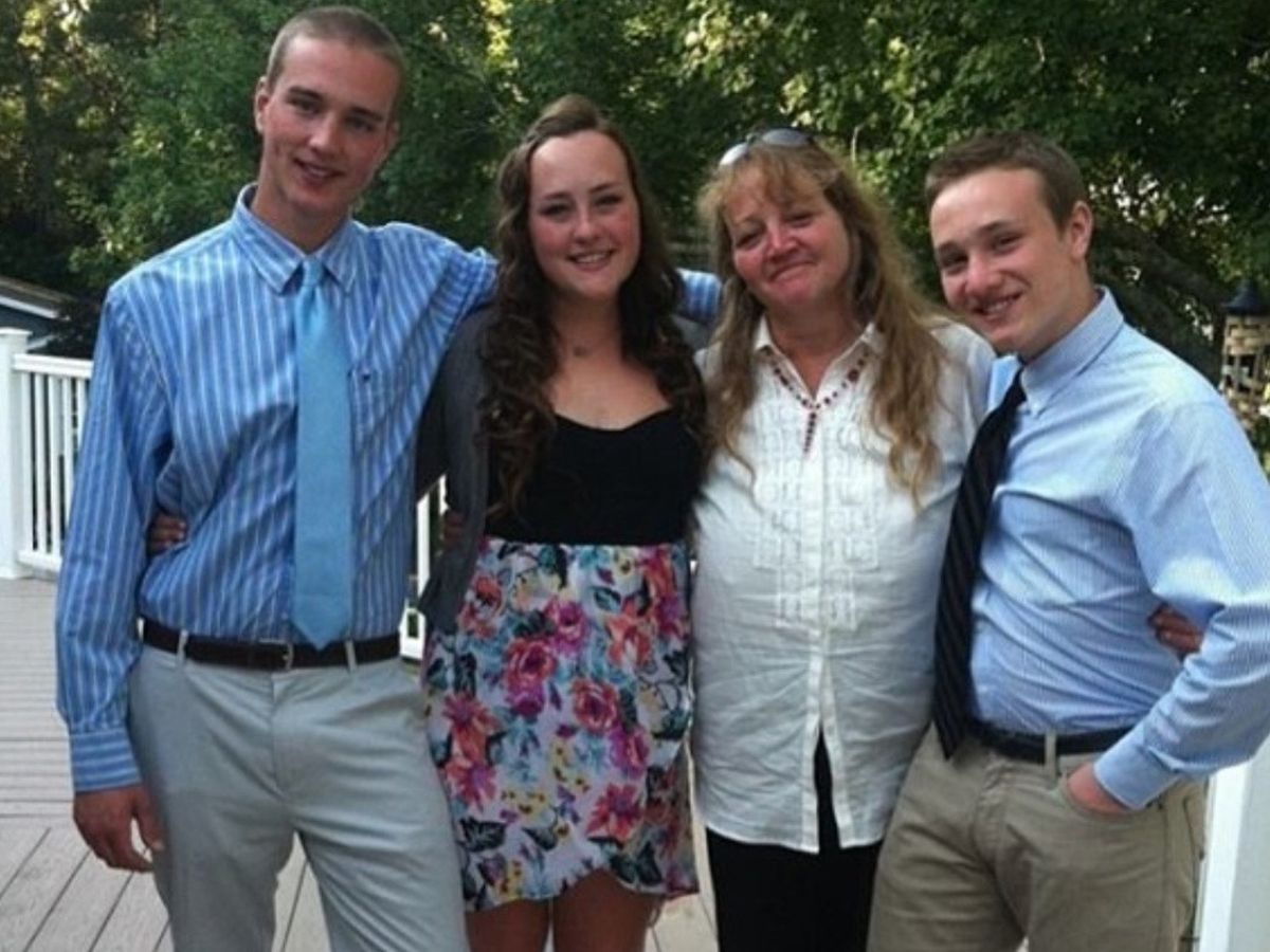 Fundraiser for Mark Paridon by Jeff Cowen : Wendy and the Paridons needs  our help