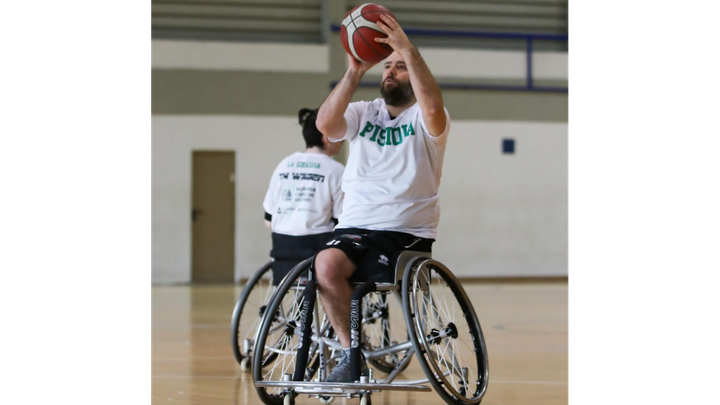 Un assist per Willy: una carrozzina per continuare a sognare campaign photo, 1 of 3