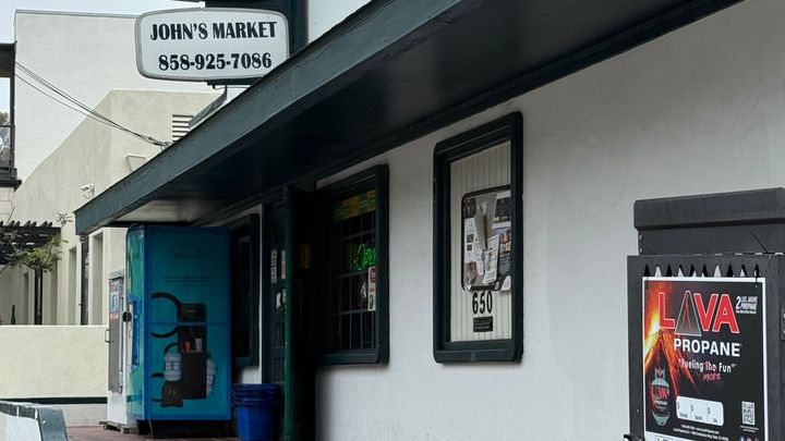 Help Save John’s Market in La Colonia de Eden Gardens campaign photo, 1 of 6