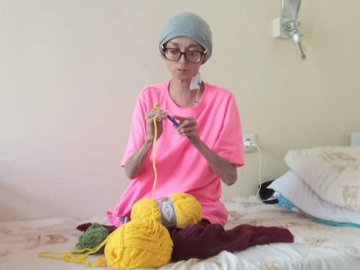 Anara Lepessova diagnosed Systemic scleroderma campaign photo, 1 of 2