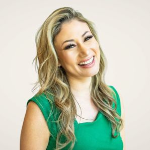 Elizabeth La Riva
