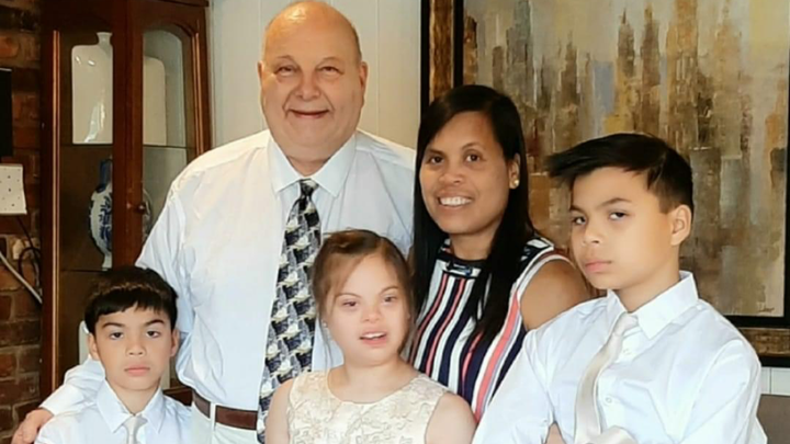 Help Gary Markell’s young children. campaign photo, 1 of 2