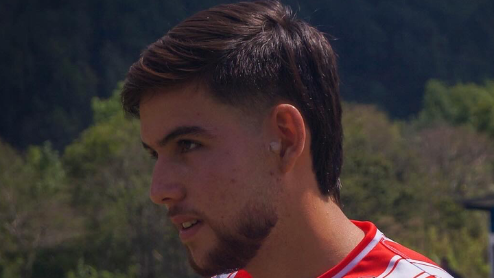 Ayuda a Enmanuel Caleb para volver a jugar campaign photo, 1 of 5