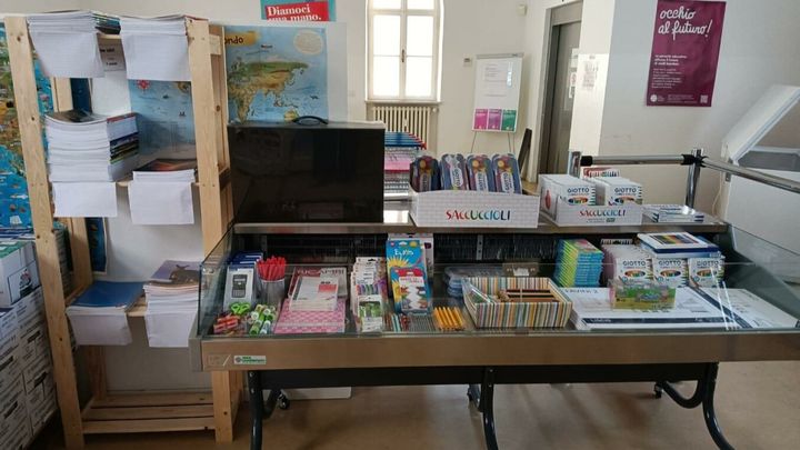 Kit scuola per i bambini degli Empori della Solidarietà campaign photo, 1 of 4