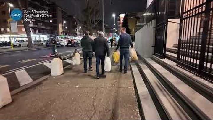 Doniamo un pasto ai nostri amici senza fissa dimora video thumbnail, 1 of 8