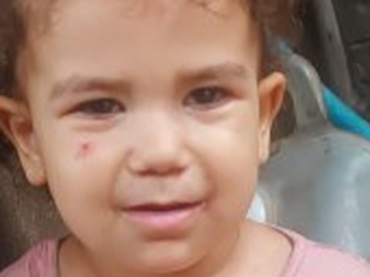 Help fofo mahmoud cover basic living expenses campaign photo, 1 of 3