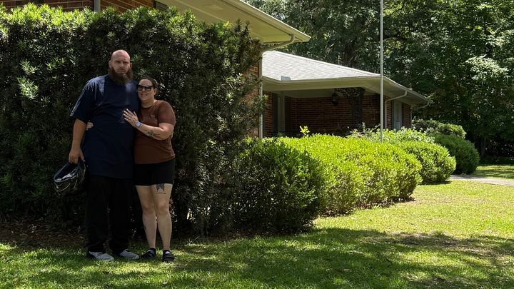 Help Ashley Bunker Save Her Family's Home campaign photo, 1 of 7