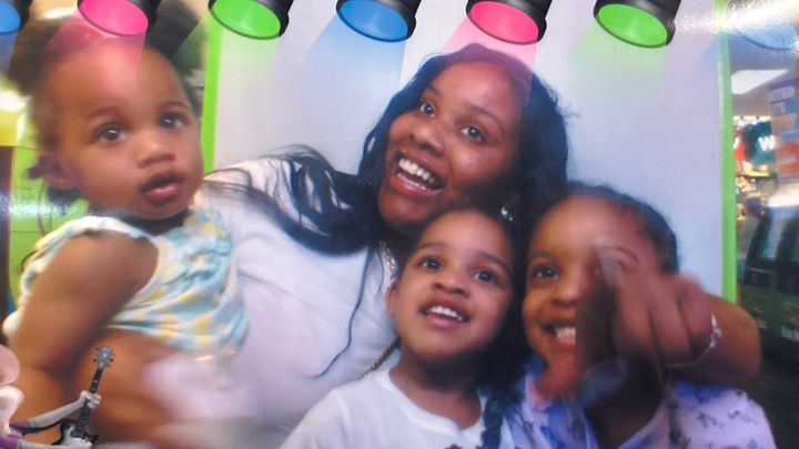Support Arkeria's and her 3 daughter's Fight Against Cancer campaign photo, 1 of 6
