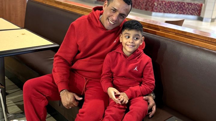Free Eduardo campaign photo, 1 of 8