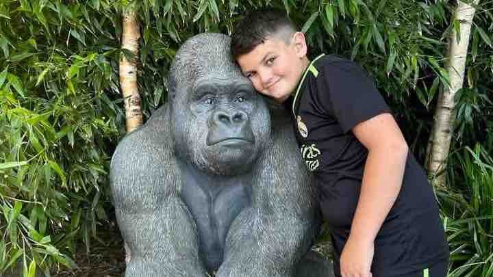 Help Coby have the best send off campaign photo, 1 of 12