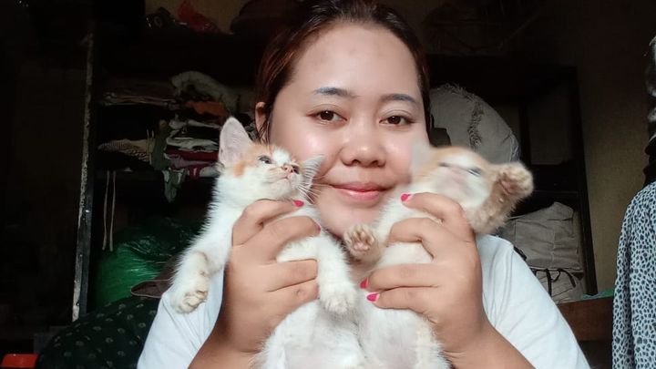 Putu and her family raise funds for Bali street cats campaign photo, 1 of 3