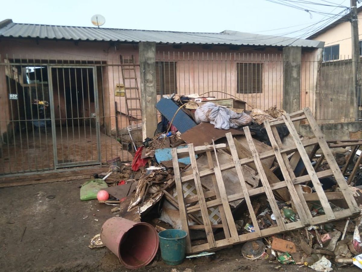 Fundraiser by Fiamma Custodio : Help Adão to rebuild after losing  everything in recent flood, image size:1200x900