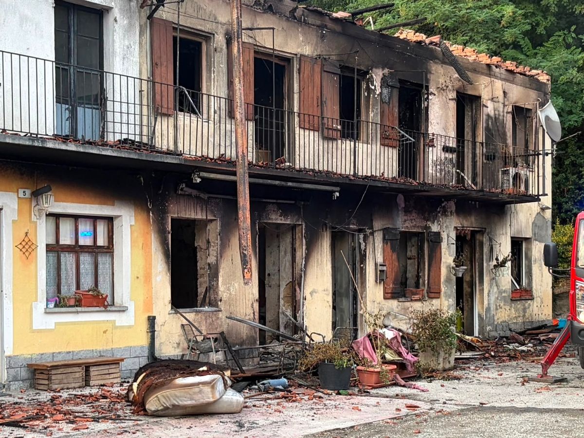 Sosteniamo la famiglia che ha perso tutto nell’incendio campaign photo, 1 of 3