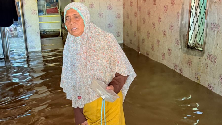 Aceh Flood Disaster: Please Help Us Restore Our Family Home campaign photo, 1 of 8