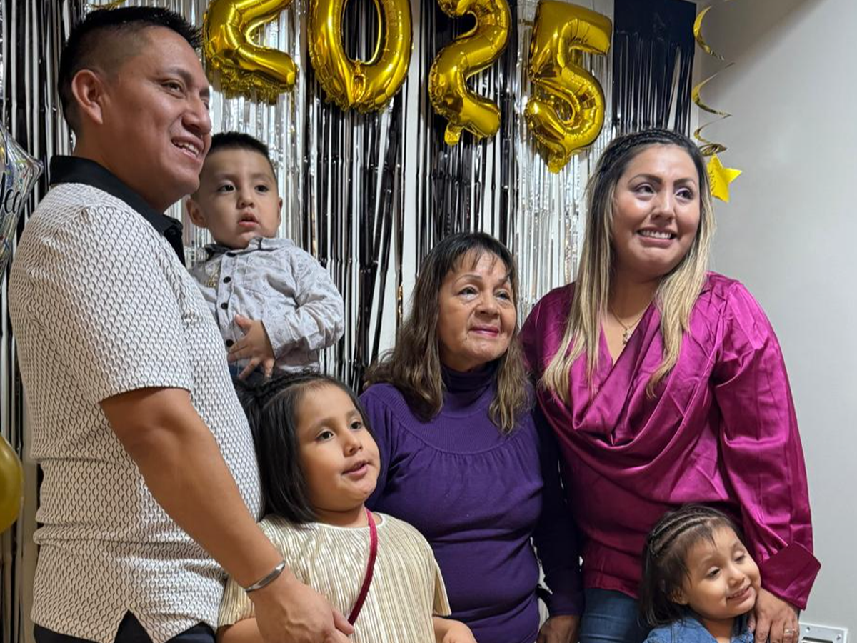 Help please, Cesar y familia estan pasando un camino dificil campaign photo, 1 of 6