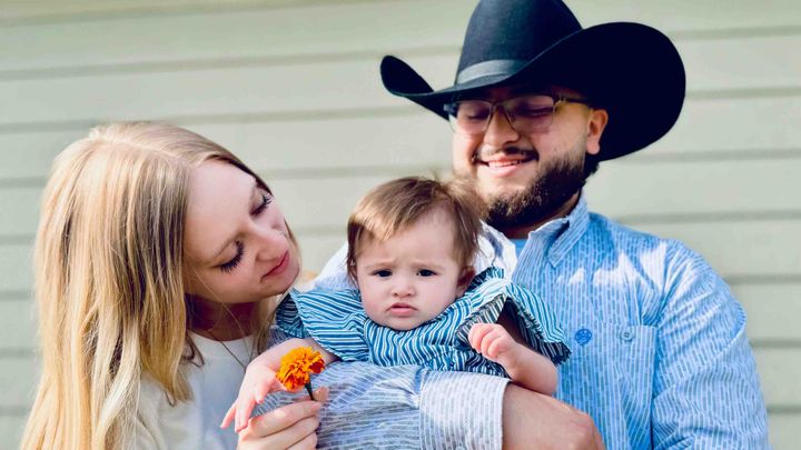 Support for Julian Hernandez’s family campaign photo, 1 of 7