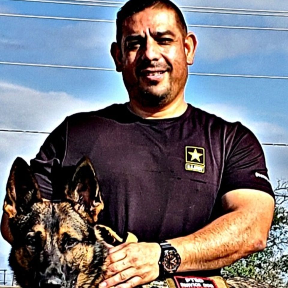 How Much Does A Dog Handler Get Paid Uk