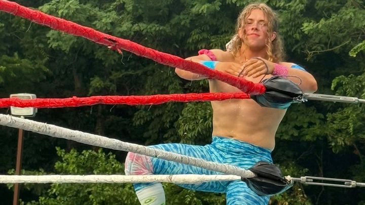 Support Pro Wrestler Michael Montana’s Knee Surgery campaign photo, 1 of 4