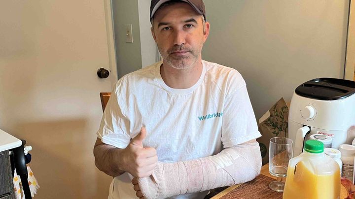 Support Robert’s Surgery for a Violinist’s Recovery campaign photo, 1 of 8