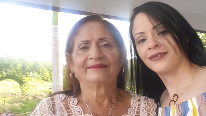 Help Luis's Wife See Her Mother campaign photo, 1 of 6