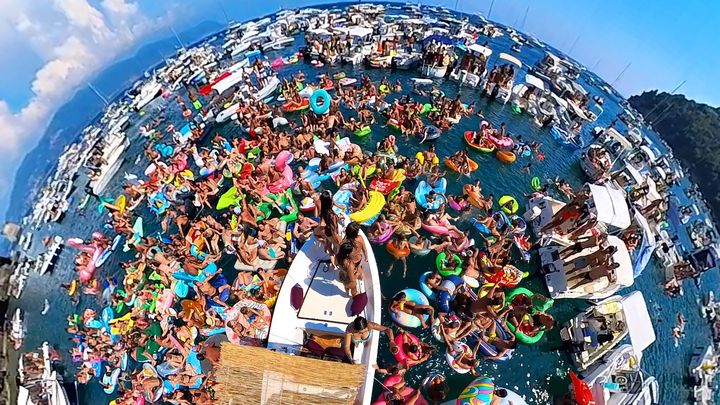 Il Boat Party del Maldo campaign photo, 1 of 3