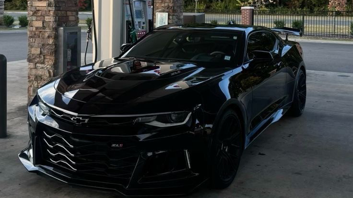 Help getting my dream car since a child campaign photo, 1 of 3