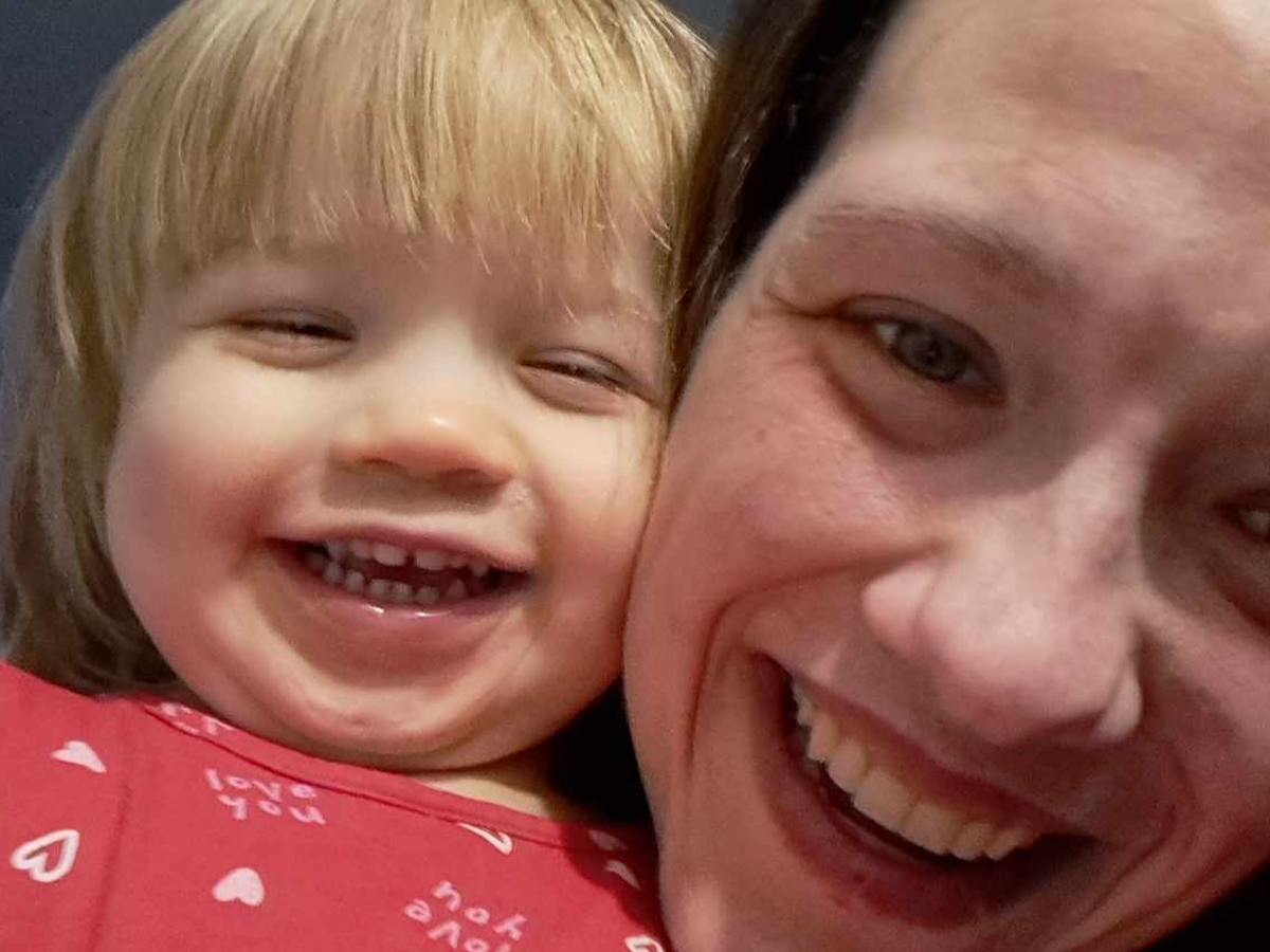 URGENCE Elsa et Zorah, maman et fille en besoin campaign photo, 1 of 5