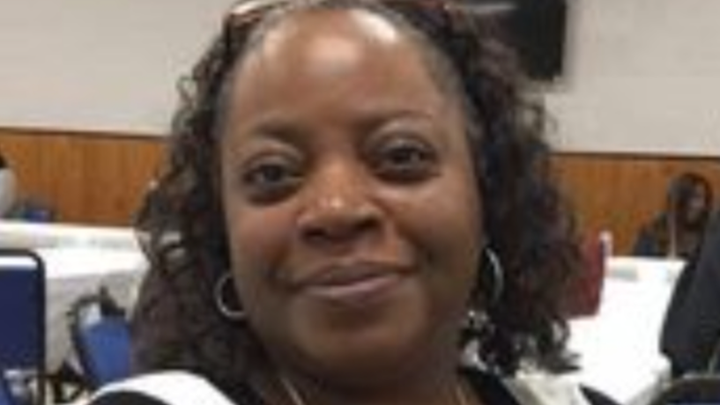 Foto van campagne Pontiac's Shelter Mom Rosalind Jackson Homegoing Today, 1 van 8