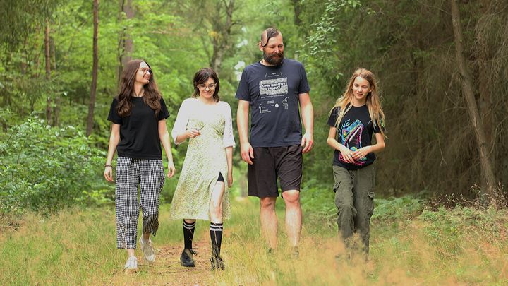 A Father of Two Fighting for Time – stage 4 cancer campaign photo, 1 of 6